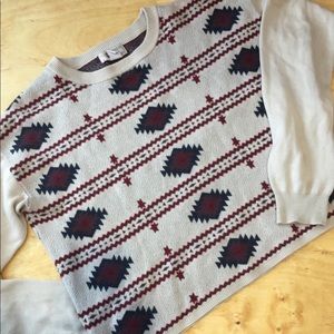 Cute cropped Aztec print sweater!
